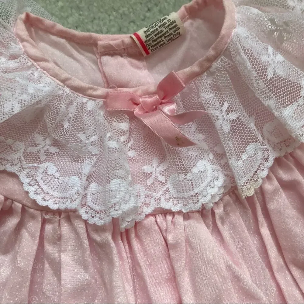 Vintage 1989 Girls 18 Months Pink Long Sleeve Dress With Lace Collar and Cuff